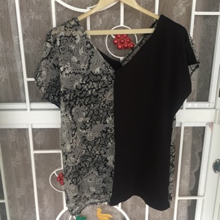 เสื้อผ้าชีฟอง แต่งลายกราฟฟิกสลับดำล้วน