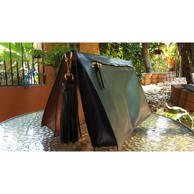 คลัทช์ ยี่ห้อ Kwankao พร้อมพู่