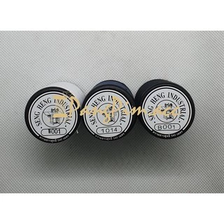 ด้าย ด้ายเย็บผ้า ด้ายตราจักรแดง ด้ายเย็บตราจักร ด้ายเย็บความยาว 540 เมตร (โทนสี ขาว,ดำ,กรม)