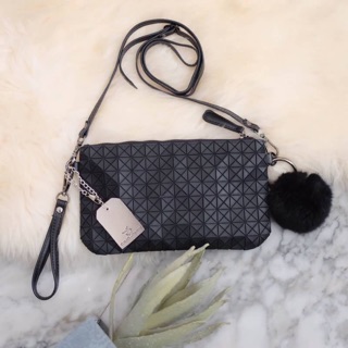 💥💥เอาใจสาวๆ ที่ต้องการหากระเป๋าสะพายข้าวใบเล็กๆเบาๆ สะพาย cross body Brand David jones🍭