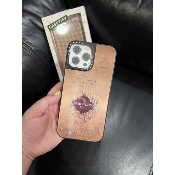มือสองเหมือนใหม่ แท้ 💯 เคสไอโฟนแฮร์รี่ Casetify Harry Potter - Marauders Map Lenticular 3 มิติ (iPhone 13 Pro Max)