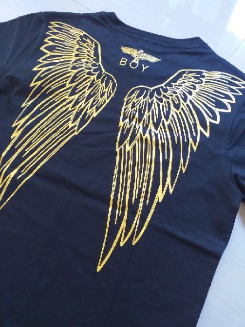 งานเสื้อยืดแฟชั่นแบบ Boy london