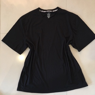เสื้อยืด Gorge สีดำ XL มือ2