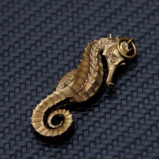 [Handmade] Hippocampus Pendant พวงกุญแจ/สร้อยคอ 4.6ซม [ทองเหลือง]