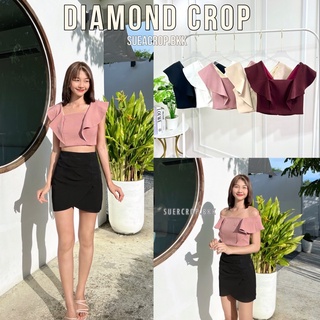 Diamond Crop เกาะอก แต่งแขนระบาย ดูมี Layer พลิ้วสะบัดเรียบหรู เสื้อครอป เสื้อครอปทอป เสื้อเกาะอก ชุดอยู่บ้าน