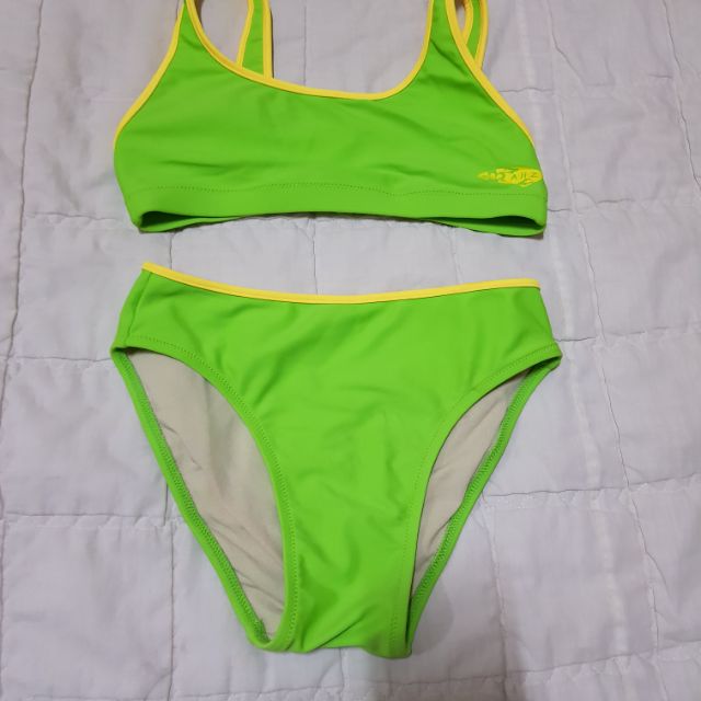 ชุดว่ายน้ำเด็ก AIIZ