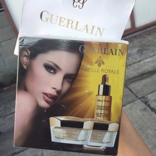 Crema Guerlain Abeille Royale Set 3 ชิ้น ชุดบำรุงกลางวัน,กลางคืน+เอสเซ้นท์ สินค้ามีกล่อง +ถุงหิ้ว