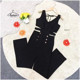 TW7561 Jumpsuit จั้มสูทขายาว งานผ้าซาร่าสีดำ ประดับตกแต่งด้วยกระดุมเรียงแถวด้านหน้า วงเอวเว้าด้านข้าง คอวีเชฟ