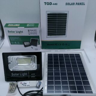 **พร้อมส่ง**Solar light 40W(แสงสีขาว)ไฟโซล่าเซลล์   โคมไฟสปอร์ตไลท์ ไฟสนาม ไฟLED  โคมไฟถนนสว่างถึงเช้า พร้อมรีโมทควบคุม