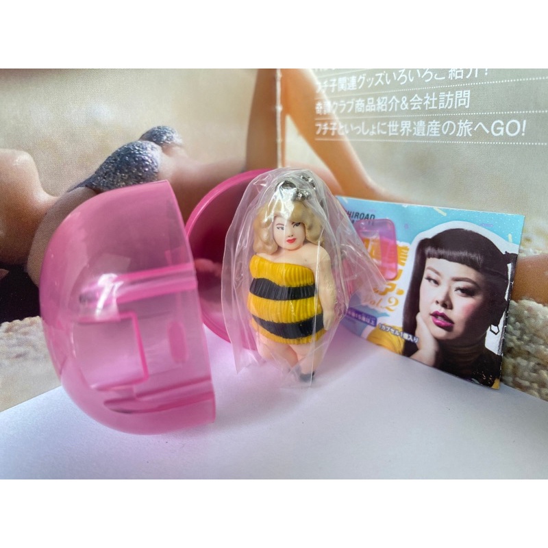 กาชาปองพวงกุญแจ พี่ Naomi Watanabe แสนน่ารัก 🕶👙👢