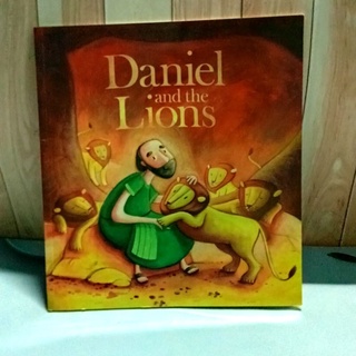 หนังสือปกอ่อน Daniel and the Lions มือสอง