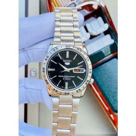 นาฬิกา SEIKO 5 AUTOMATIC รุ่น SNKE01K1 นาฬิกาผู้ชายสายแสตนเลส หน้าปัดดำ กันน้ำ 50 เมตร ของแท้ 100% ร