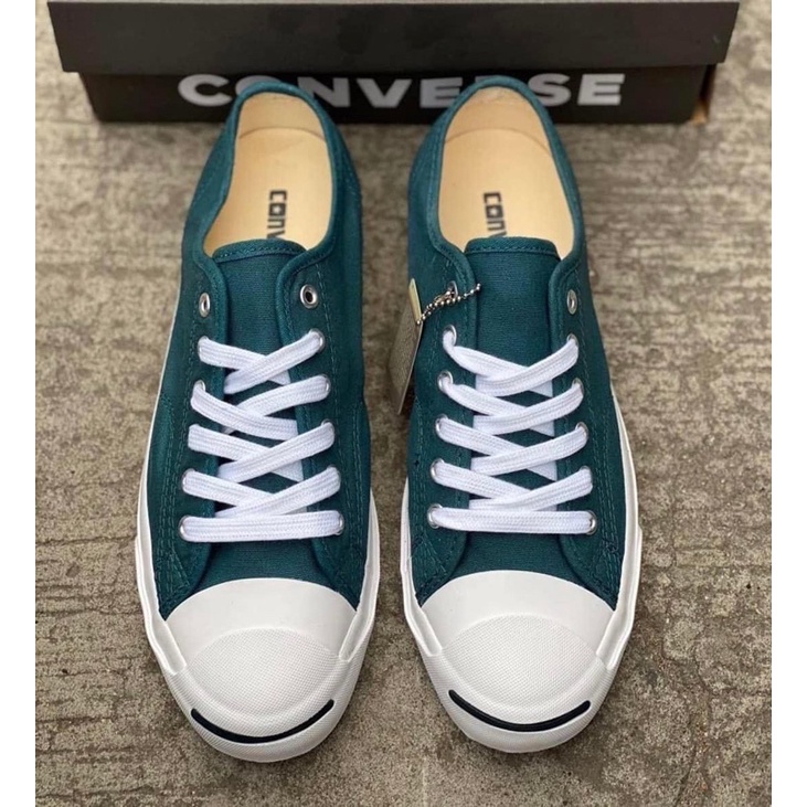 รองเท้าผ้าคอนเวิร์สแจ็ก(Convers parcel made in Indonesia )มีไซร้หญิง-ชาย 36….44 มีลายสีให้เลือก สำหรับคลูกค้า
