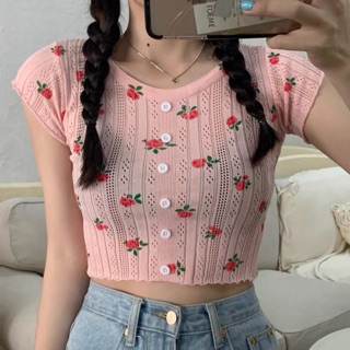 🌹 Rose woven crop top เสื้อครอปผ้าทอฉลุ พิมพ์ลายกุหลาบ🌹