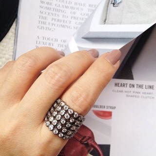 Sara Ring​ แหวนซาราประดับคริสตัล​สวา​รอ​ฟ​กี้​ ตัวเรือน​เงิน​ 925​ ชุบดำ