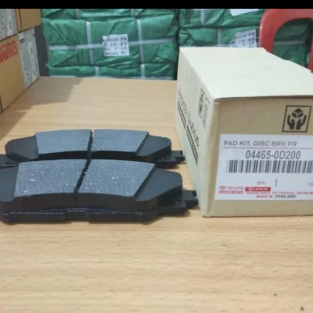 ผ้าเบรคหน้า toyota sienta ดั้งเดิม หรือผ้าเบรค 1 ชุด