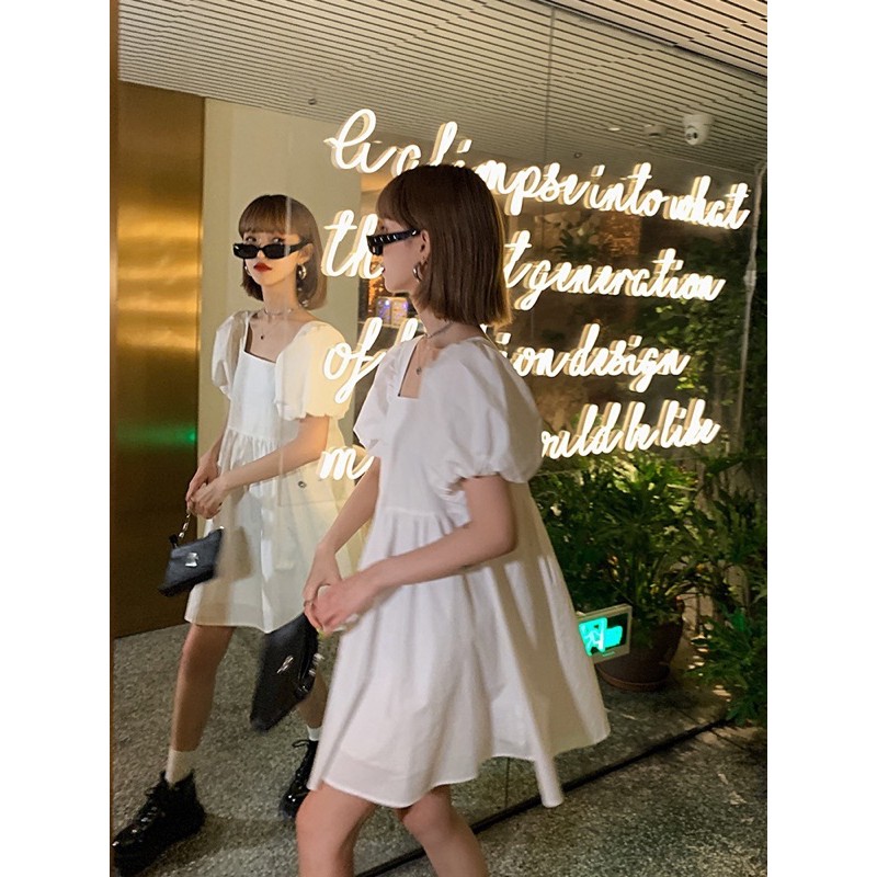 พร้อมส่ง เก็บปลายทาง เดรสสีขาว/ดำแขนพองสั้นเหนือเข่า