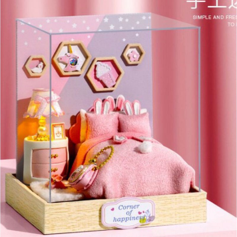 พร้อมส่ง บ้านตุ๊กตา DIY QT-028 Crushing Moment มีฝาครอบกันฝุ่น