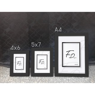 กรอบรูป(พร้อมกระจก) หน้าไม้สีดำเรียบ 1นิ้ว ขนาด 5x7