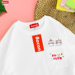 B0259 เสื้อยืด ผ้าคอตตอน 💗 ติดกระเป๋า ปัก แมว 2 ตัว so cute