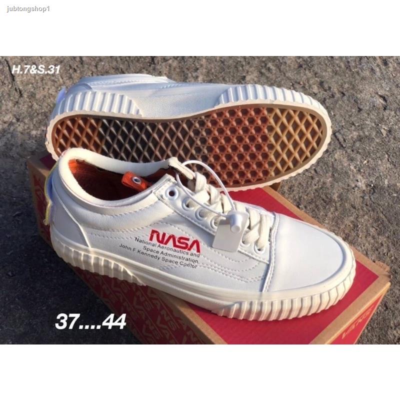 จัดส่งเฉพาะจุด จัดส่งในกรุงเทพฯ(🥳 Vans Old Skool NASA Space Voyager Collection shoes 🌟รองเท้าผ้าใบ รองเท้าVans สินค้าพ