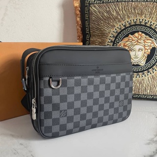 LOUIS VUITTON MESSENGER MAN BAG GRAPHITE