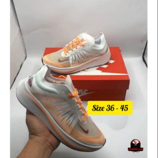 รองเท้า Nike Zoom Fly SP