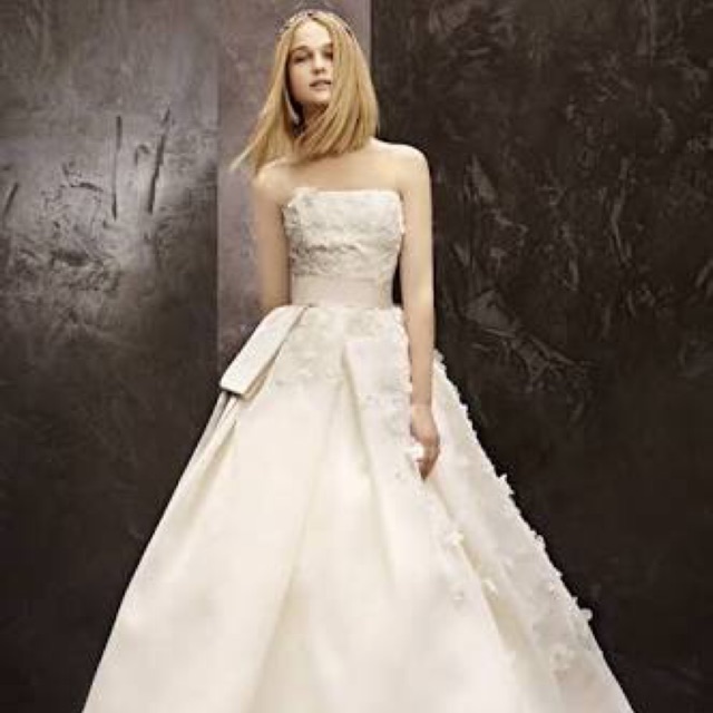 ชุดแต่งงาน ‭Vera Wang size 2