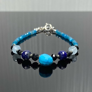 สร้อยข้อมือหินเจียรไนแท้ทั้งเส้น (Blue Apatite and mixed stone Bracelet)  #17