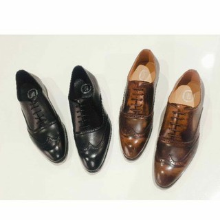 รองเท้าผู้ชายคลาสสิค Brogue shoes