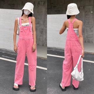 New!!! Jumpsuit ยีนส์ขายาวทรงสวย Pink color ฟุดๆ แต่งขาดข้าง detail ทำลุ่ยรูปหัวใจน่ารัก style เกาหลีจัดด่วนค่ะ ws