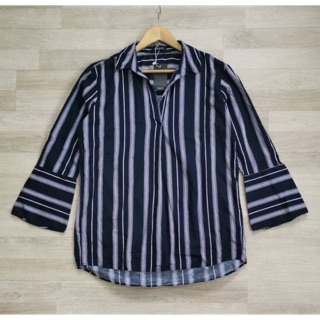 Striped Shirt แบรนด์ Mango