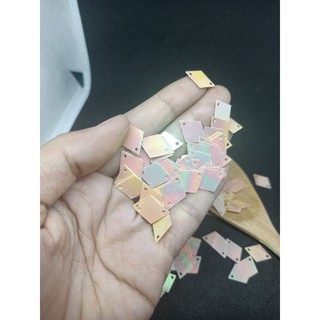 เลื่อมสี่เหลี่ยมข้าวหลามตัดสีครีมไข่Hologram