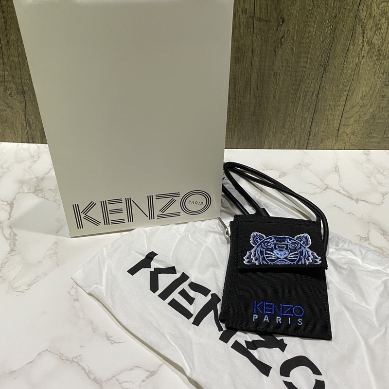 Clearance Sale! Kenzo cardholder lanyard strap เคนโซ คล้องคอ ใส่บัตร
