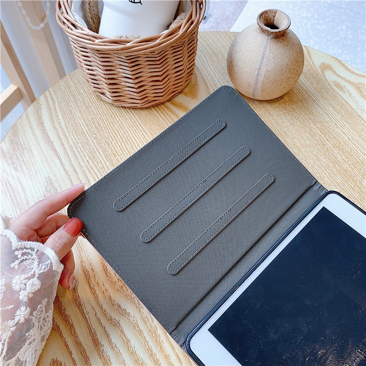 เคสไอแพด มีที่ใส่ปากกา ลายการ์ตูน คิตตี้ Gen10  iPad 10.5 Air3 ,Mini 1 2 3 4 5 6,  9.7 Air1 2 3 4 5  ไอแพดมินิ ไอแพดแอร์ - รูปที่ 6