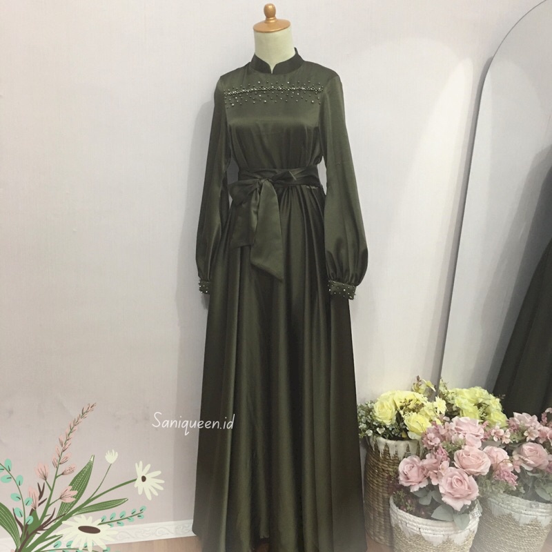 Lovita Luxury Dress – ชุดเดรสปาร์ตี้ผู้หญิง | ชุดเดรสยาวพรีเมี่ยมสําหรับงานแต่งงานทําจากผ้าซาติน Cer