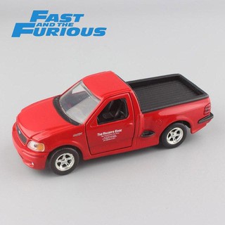 โมเดลรถยนต์ BRIANS FORD F-150 LIGHTNING - The Fast CAR MODEL ทำจากเหล็ก สัดส่วน 1:24 แดง