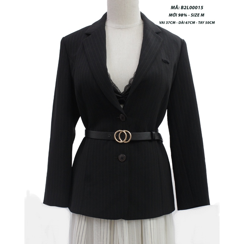 Korean Blazer ออกแบบได้ 3 ปุ่ม แถบทองเรียบมาตรฐานยุโรป - 98% ใหม่ - Size M - CODE B2L0015