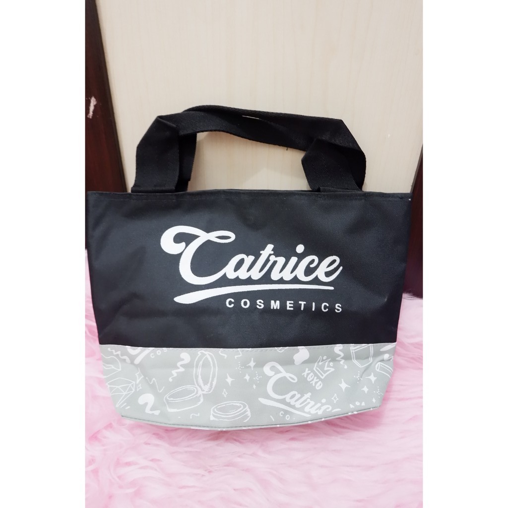 กระเป๋าเครื่องสําอาง Catrice