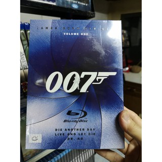 Blu-ray 3 Disc Boxset : 007 James Bond Volume One : Die Another Day (2002) / Live and Let Die (1973)  / Dr. No (1962)