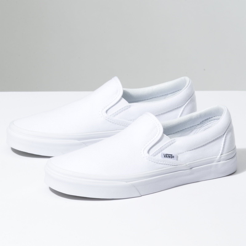 vans white shoes