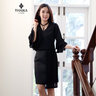 Thaika ชุดเซ็ทเสื้อ-กระโปรง ‘กมลาศ’ ชุดผ้าไทย ชุดดำ เสื้อคอวี แขนยาวแต่งพลีทระบาย กระโปรงผ้าไทยแต่งพลีท ชุดไทย ชุดทำงาน