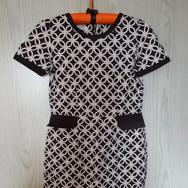 ชุดเดรส Apps Shop พิมพ์ลาย