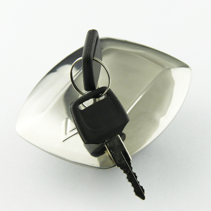 พร้อมสต็อก cod ใหม่การใช้ถังหมวกสวิทช์จุดระเบิดไฟฟ้าประตูล็อคชุดกุญแจรถจักรยานยนต์อุปกรณ์เสริมสําหรั