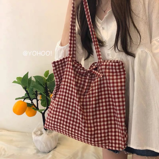 พร้อมส่ง รุ่นใหม่ล่าสุด กระเป๋าผ้าลายตารางสีแดง