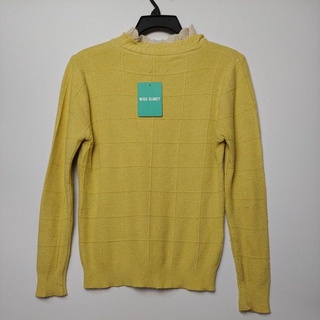 เสื้อกันหนาวสีเหลือง