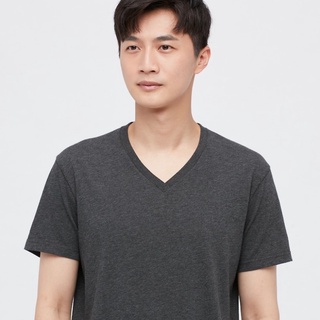 Uniqlo เสื้อยืด คอวี แขนสั้น สีแห้ง สําหรับผู้ชาย