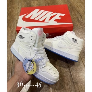 🔥ราคาโรงงาน🔥 รองเท้าผ้าใบ  UV มีสินค้าพร้อมส่งพร้อมกล่องสำหรับผู้หญิงและผู้ชายมีไซส36-45