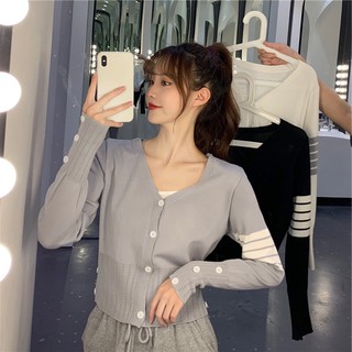 【จัดส่งจากประเทศไทย】เสื้อคลุมแขนยาว ลายตะแกรง เนื้อผ้าบางนิ่มใส่สบาย งานไหมพรม