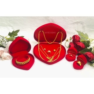 กล่องกำมะหยี่ ใส่เครื่องประดับกล่องใส่ทองงานแต่งงานจัด ชุดเซ็ท3ชิ้น4ชิ้นแบบสี่เหลี่ยมและหัวใจ(ขายกล่อง) [โค้ด MTBTLO77]